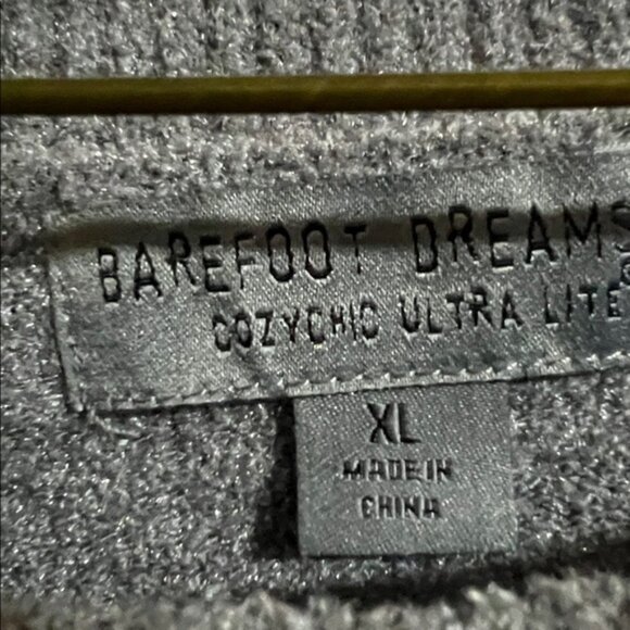 Barefoot Dreams cozy chic ultra lite - Picture 2 of 4